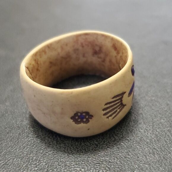 Cream and purple flower ring size 9-ish - Picture 8 of 11